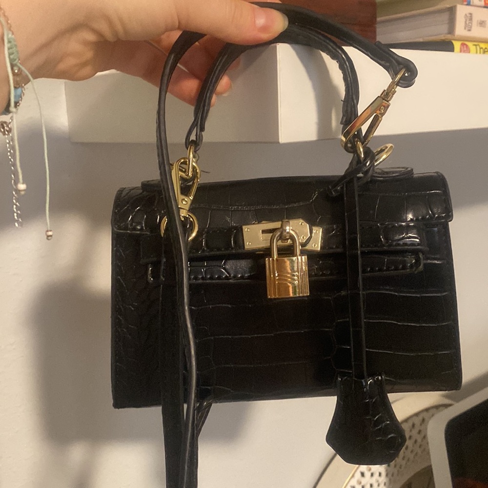 Princess Polly Peta and Jain Crocodile print black crossbody with gold hardware - Picture 6 of 16